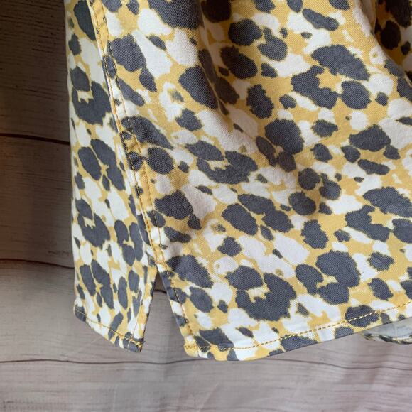 Cabi Providence Shirt Jacket Yellow Gray Leopard Print Safari Shacket Size M - Picture 12 of 16